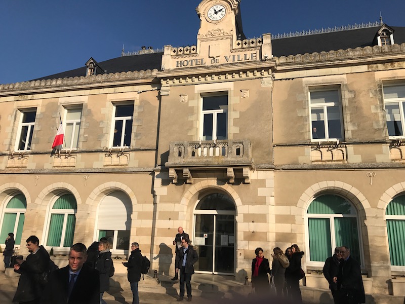mairie de Neuville de Poitou