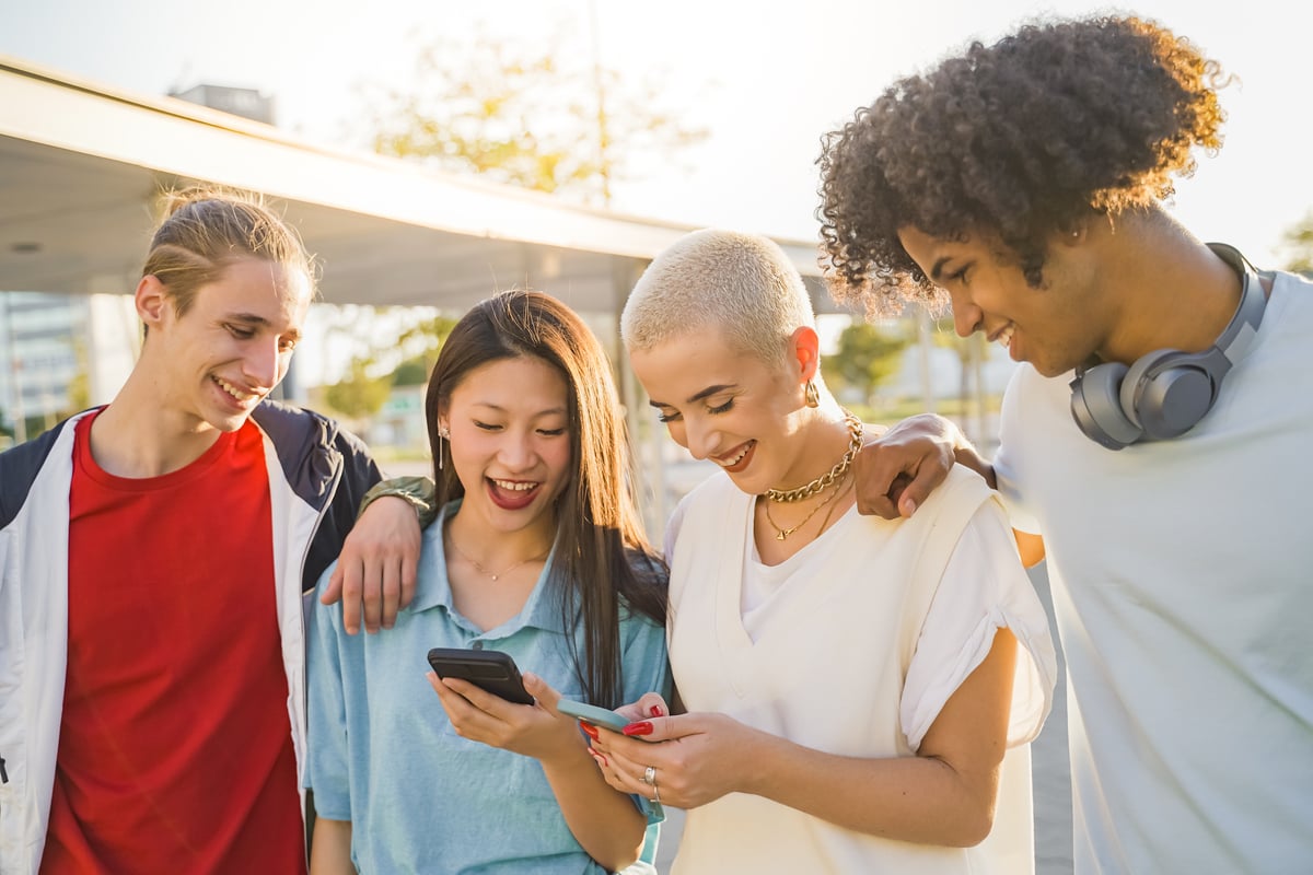 Le forfait mobile ultime pour les étudiants en 2023 : ne ratez pas cette offre incroyable pour rester connecté sans vous ruiner !