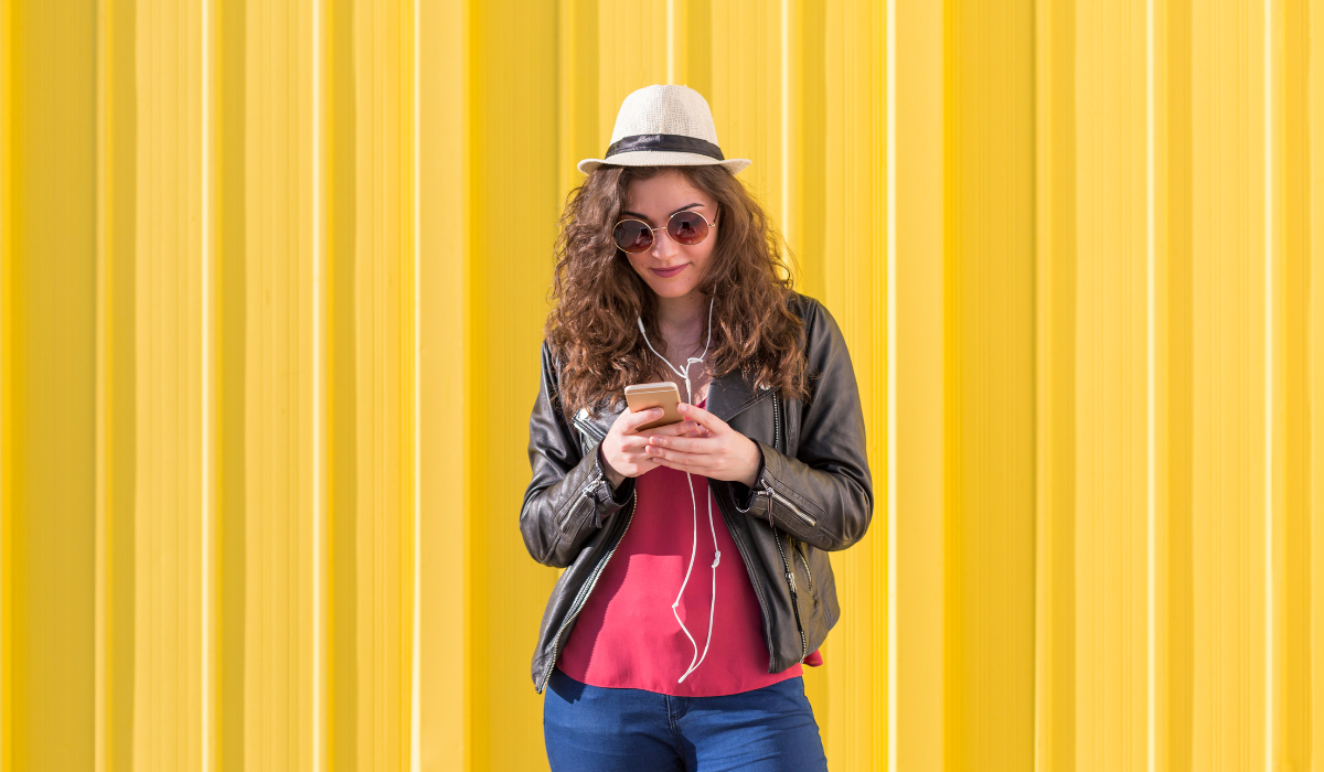 traveller-on-smartphone