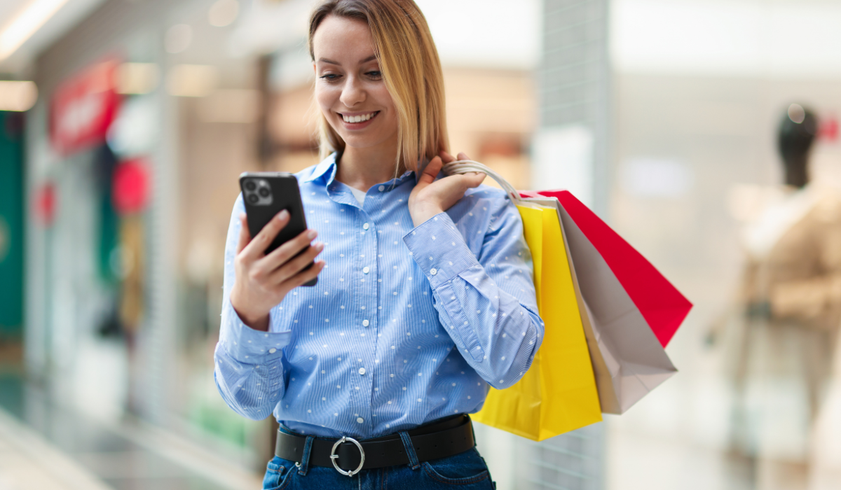 woman-shopping