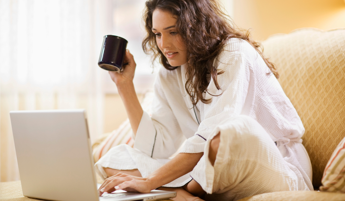 woman-drinking-coffee