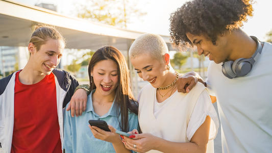 Le forfait mobile ultime pour les étudiants en 2023 : ne ratez pas cette offre incroyable pour rester connecté sans vous ruiner !