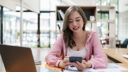 Offre Exceptionnelle : Économisez 60€ sur Votre Forfait+Mobile avec 5€ de Remise Mensuelle pendant 12 Mois !
