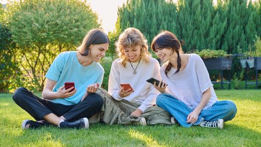 Découvrez les Smartphones les plus vendus en France en 2023 - Quels sont les favoris des Français ?